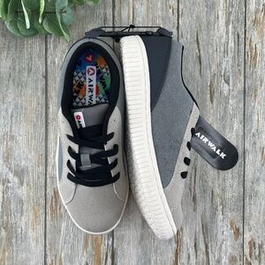 Big Boys Classic Lace-Up Sneakers Shoes Size 4